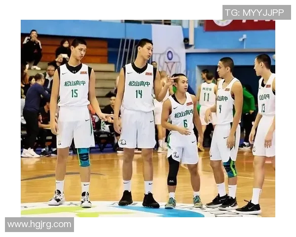 北卡与肯塔基的经典对决NCAA赛场上的篮球传奇之战